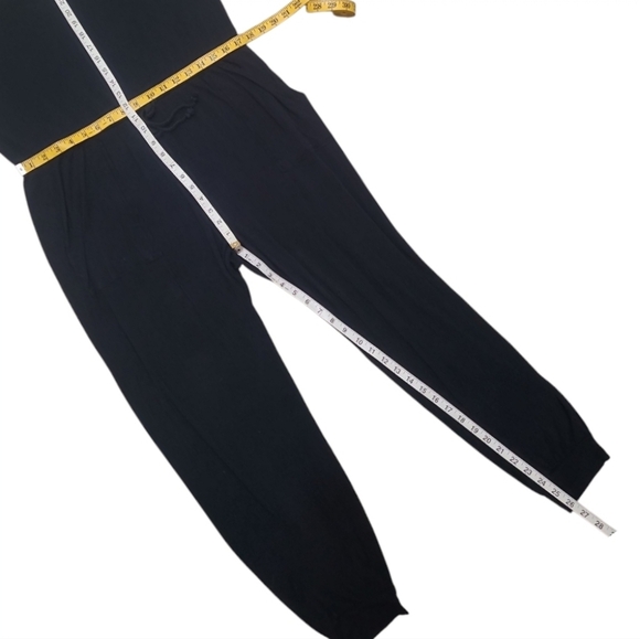 Aerie Jumpsuit Drawstring Waist Tapered Cuff Hem Romper Black Size Large - Picture 11 of 15